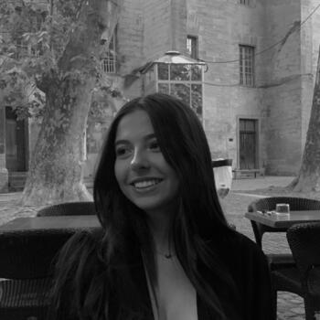 Babysitter in Paris: Salomé