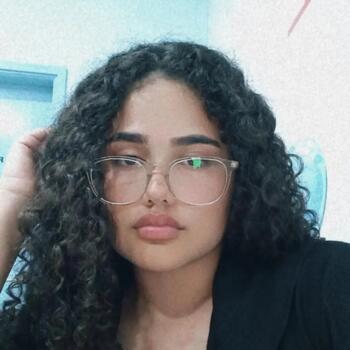 Babysitter in Coimbra: Maria clara