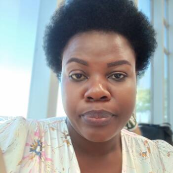 Babysitter in Cape Town: Bee