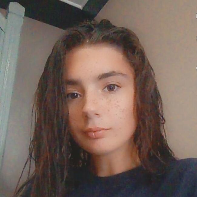 Babysitter in Lens: Tylia