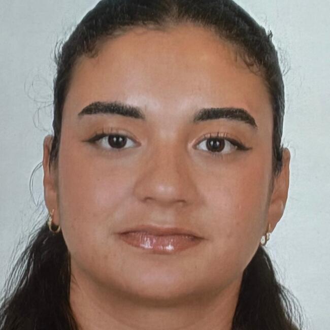 Babysitter in Neuilly-sur-Seine: Nour