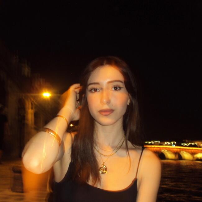 Babysitter in Le Plessis-Robinson: Anais