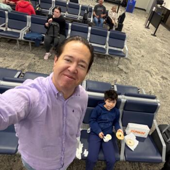 Trabajo para niñera en Medellín: trabajo de niñera Greg