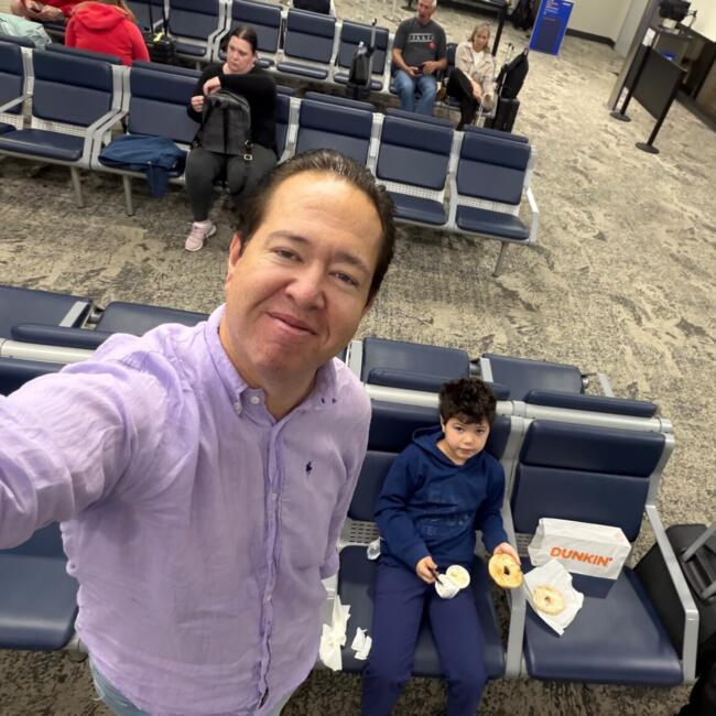 Trabajo para niñera en Medellín: Greg