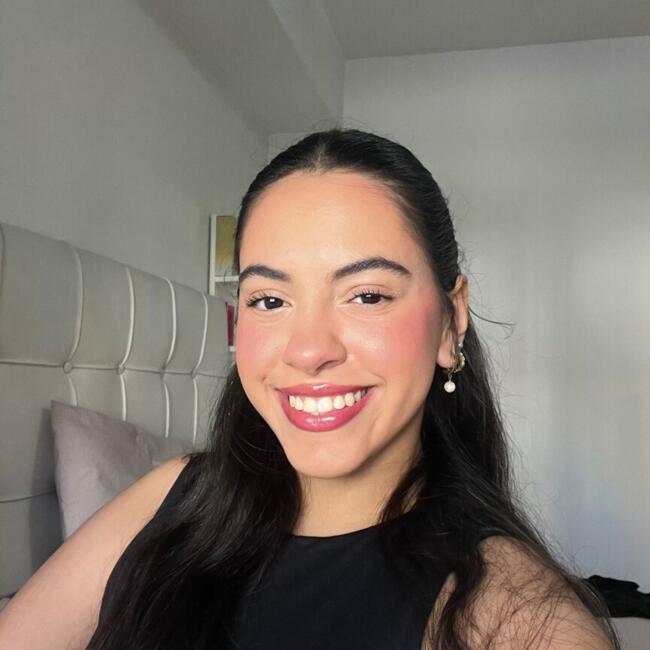 Babysitter in Toronto: Viviana