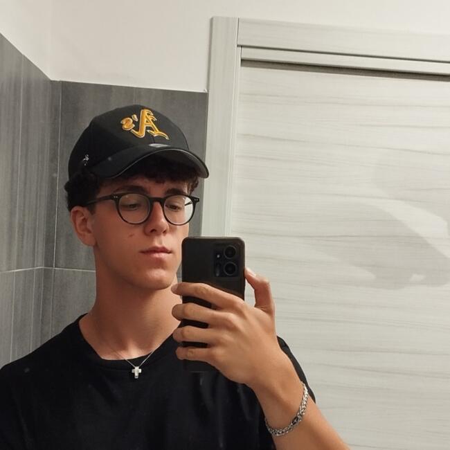 Babysitter in Montevarchi: RICCARDO