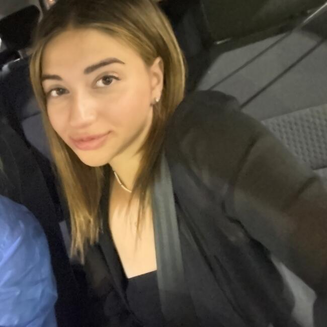 Babysitter in Néa Erythraía: Ioli