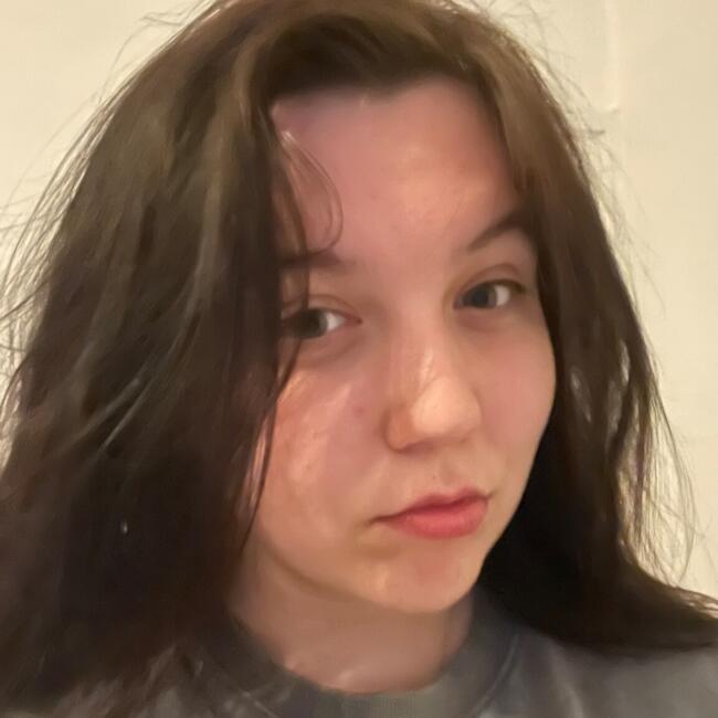 Babysitter in Coventry: Keira