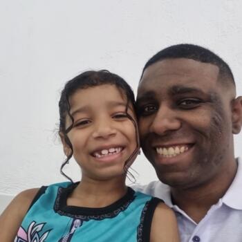 Emprego de babá em Porto Alegre: emprego de babá Gabrielle