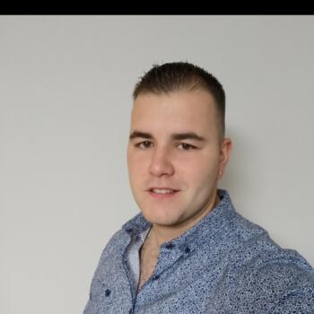 Babysitter Job in Verviers: Babysitter Job Ricardo