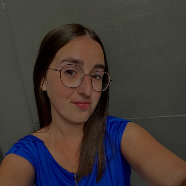 Babysitter in Landivisiau: Julie