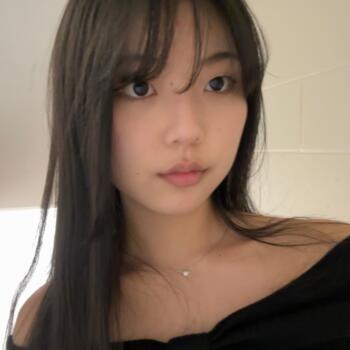 Babysitter in Wellington: Gina