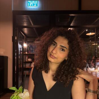 Babysitter in Bucharest: Dana