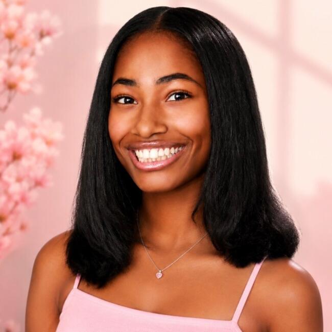 Babysitter in Moreno Valley: Amari