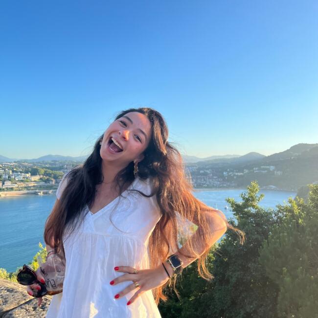 Babysitter in London: Naomie