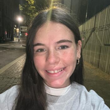 Babysitter in Santa Cruz do Bispo: Núria