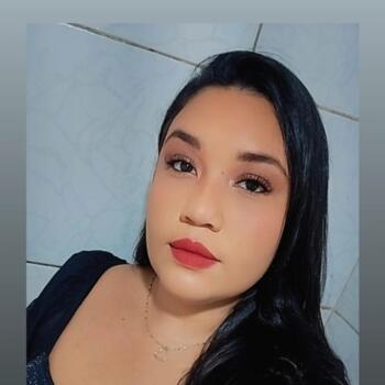 Babá Belém: Julyanne