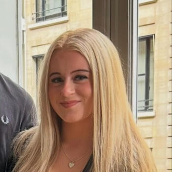 Babysitter in Farnham: Tess