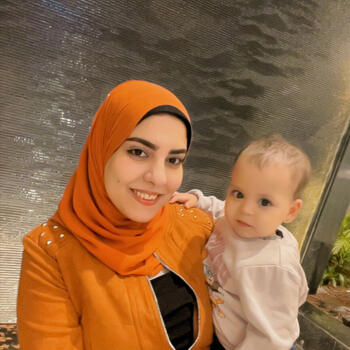 Babysitter in Kuwait City: مى عرب