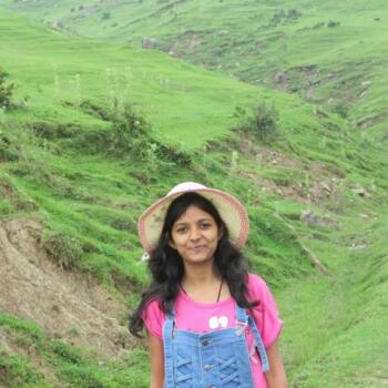 Babysitting job in Delhi: babysitting job Divya