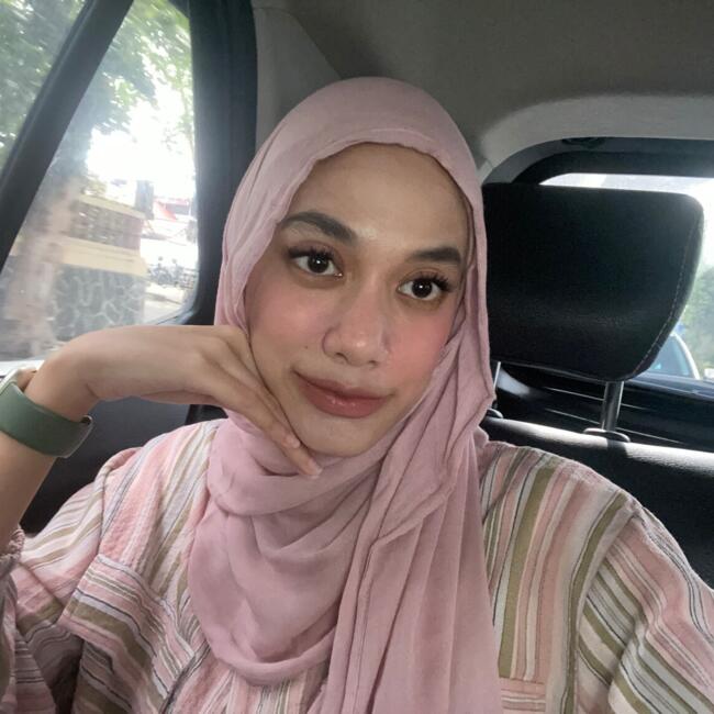 Babysitting job in Bekasi: Hasna