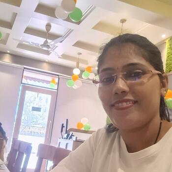 Kalyān में बेबीसिटर: SWATI