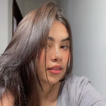 Emprego de babá em Uberaba: emprego de babá Istefane