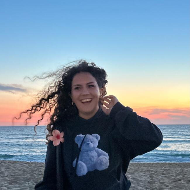 Babysitter in Bordeaux: Carla