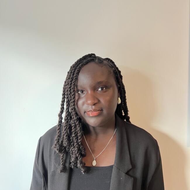 Babysitter in Juziers: Rosalie