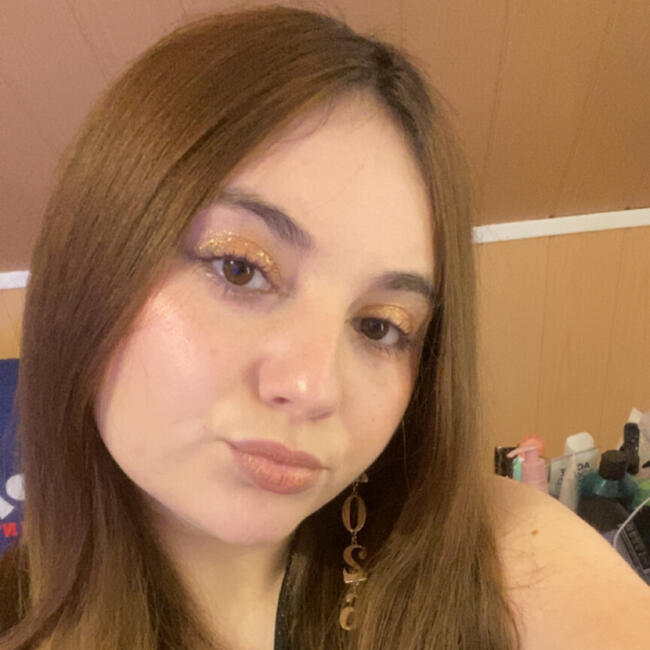 Babysitter in Le Coudray-Saint-Germer: Emilie