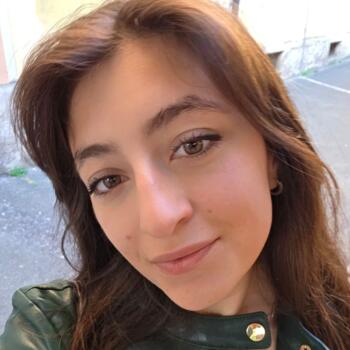 Babysitter La Spezia: Viola