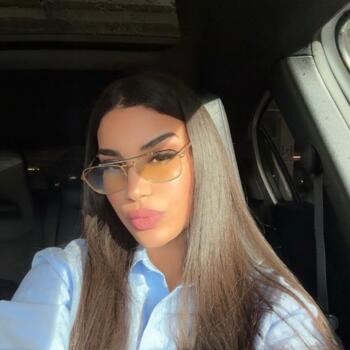 Babysitter Mira: Soukaina