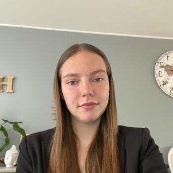 Babysitter in Bousse (Pays de la Loire): Justine