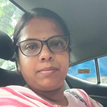 कोलकाता में बेबीसिटर: Mousumi