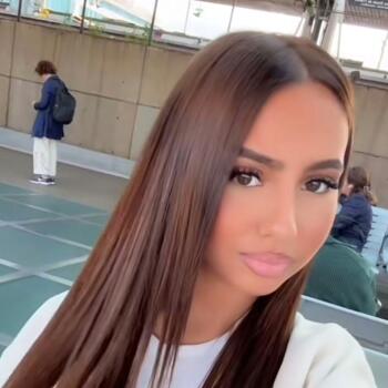 Babysitter in Ixelles-Elsene: Sofia