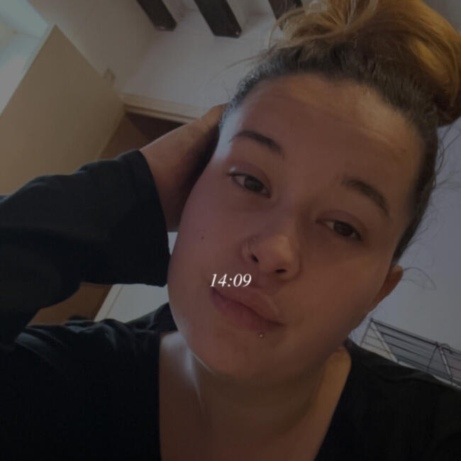 Babysitter in Aubigné-Racan: Marion