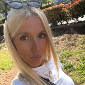 Δουλειά για babysitter στην περιοχή Άγιος Δημήτριος: δουλειά φύλαξης παιδιών Αλεξια