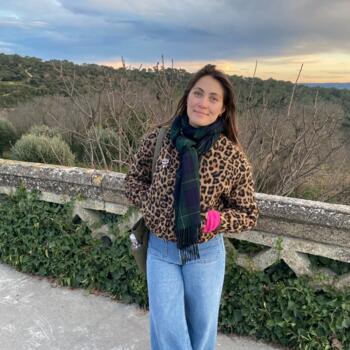 Babysitter in Pessac: Lola