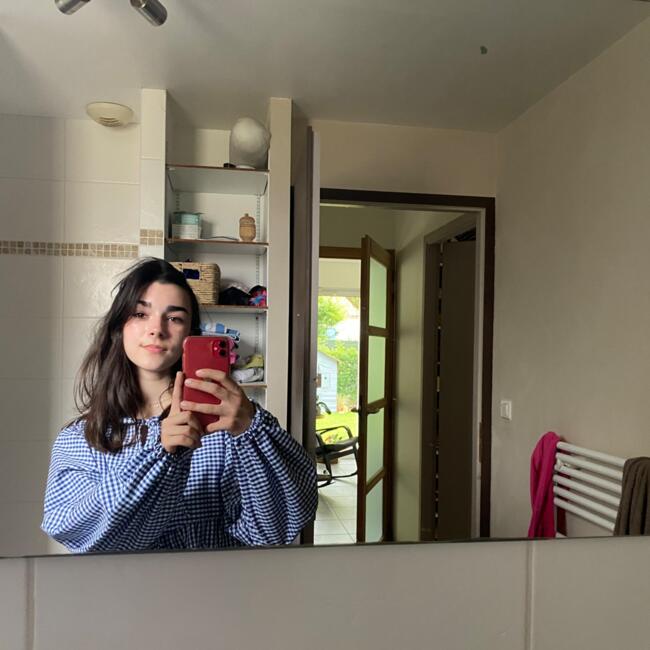 Babysitter in Dompierre-sur-Yon: Jade