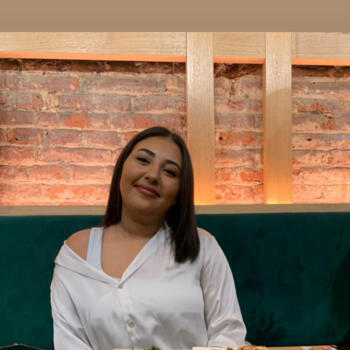 Babysitter in Ath: Hajar