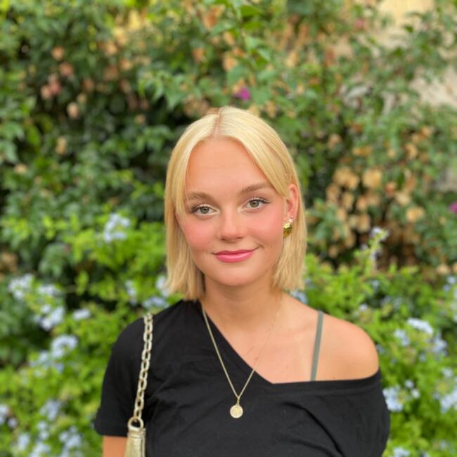 Babysitter in Augsburg: Linda