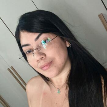 Babysitter in Cuiabá: Thays Aparecida