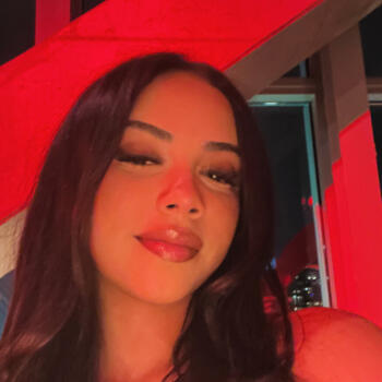 Babysitter The Hague: Davinia