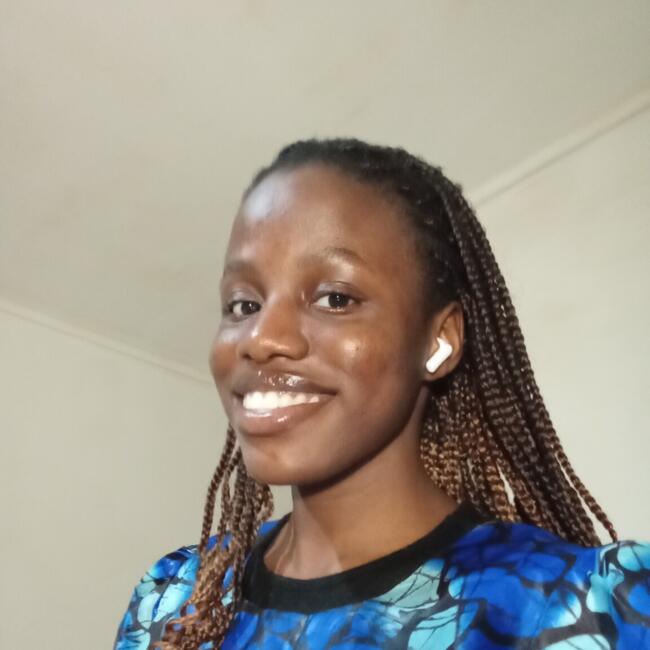 Babysitter in Aveiro: Oluwajumoke