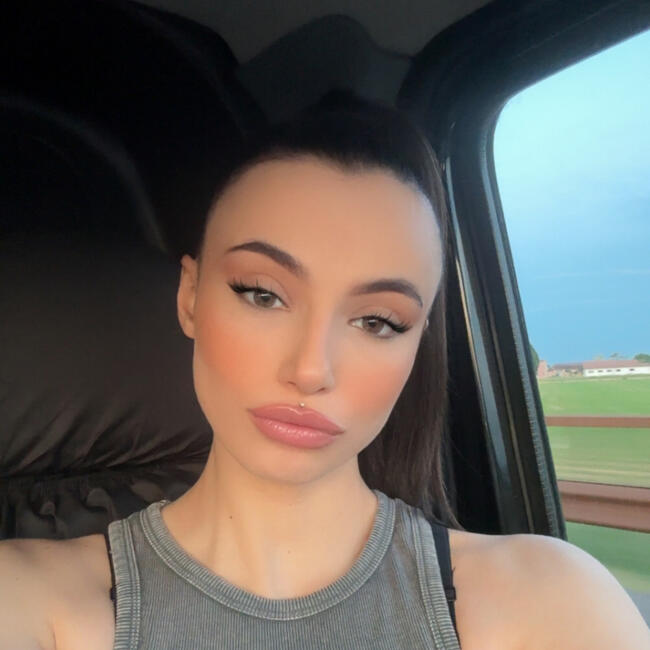 Babysitter a Mantova: Emily