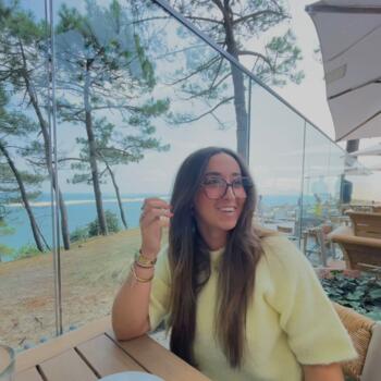 Babysitter Fals: Célia