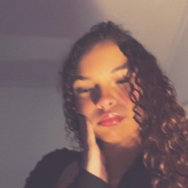 Babysitter in Sintra: Alice