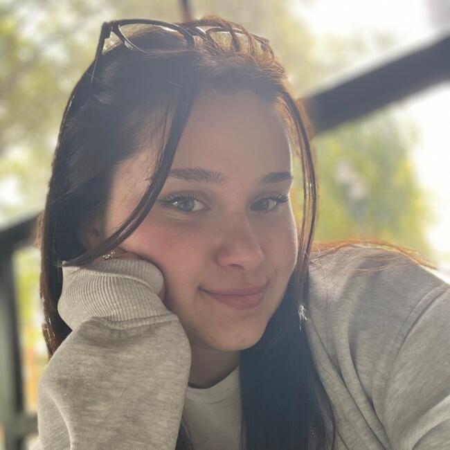 Babysitter in Brussels: Eliz