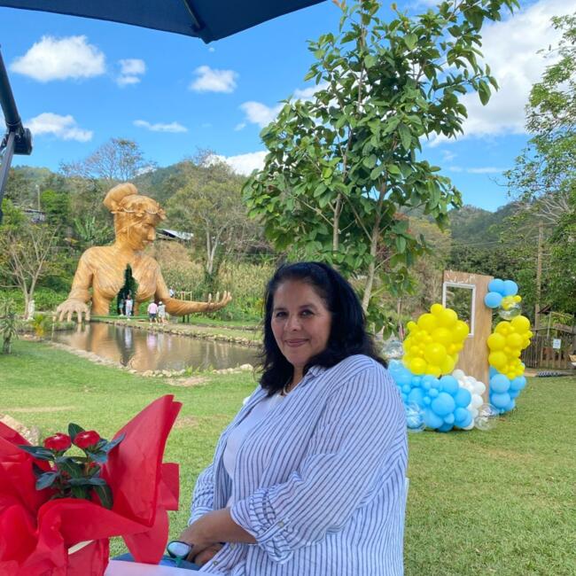 Babysitter in Valle de Ángeles: Dora Regina Elvir