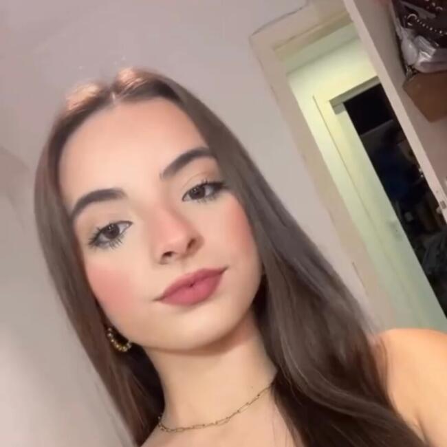 Babysitter in Cascais: Giovana e Sofia